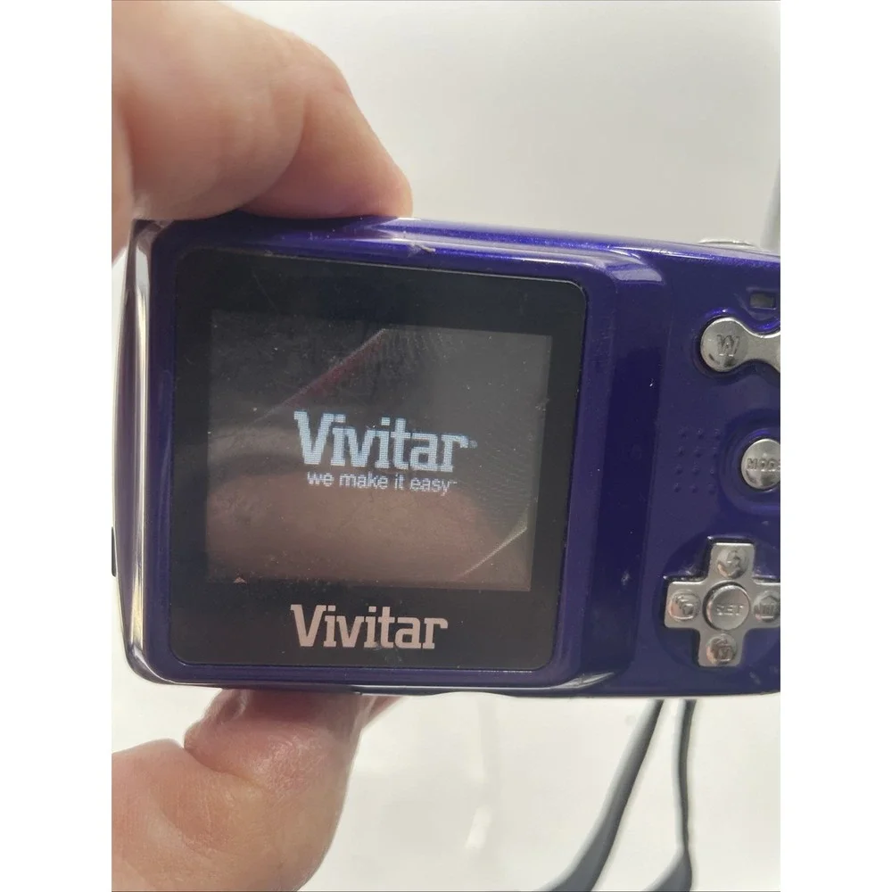 Vivitar ViviCam 7022 Digital Camera 7.1MP 4x Zoom+Battery+SD Card-TESTED